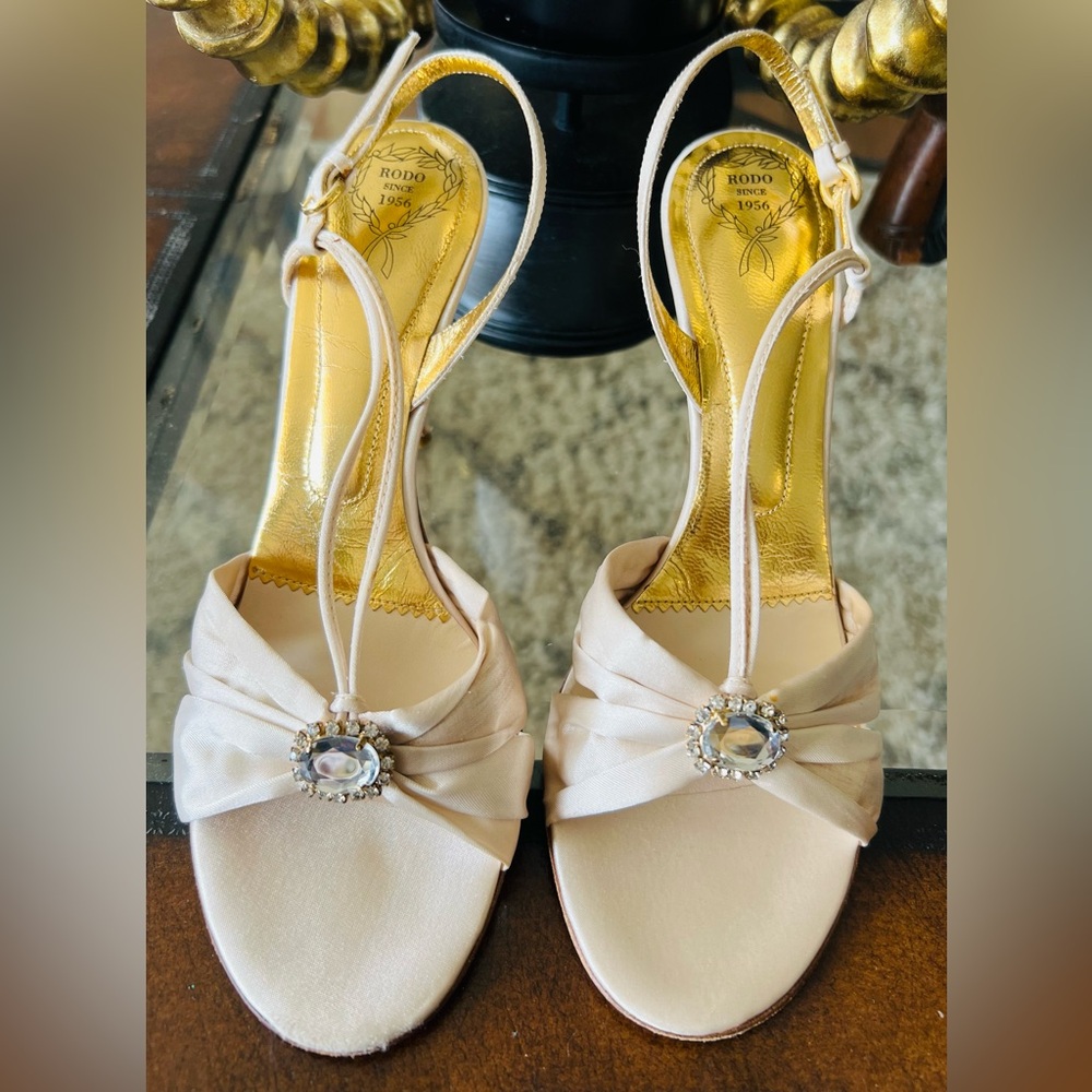 Rodo Sandals